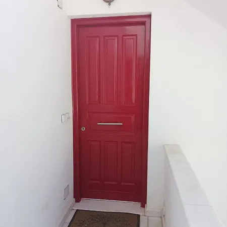 Cozy In Naxos Center דירה